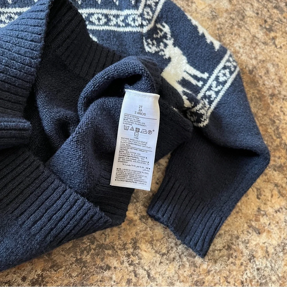 Old Navy 2T Fair Isle Reindeer Christmas Holiday Cozy Sweater Navy Blue White